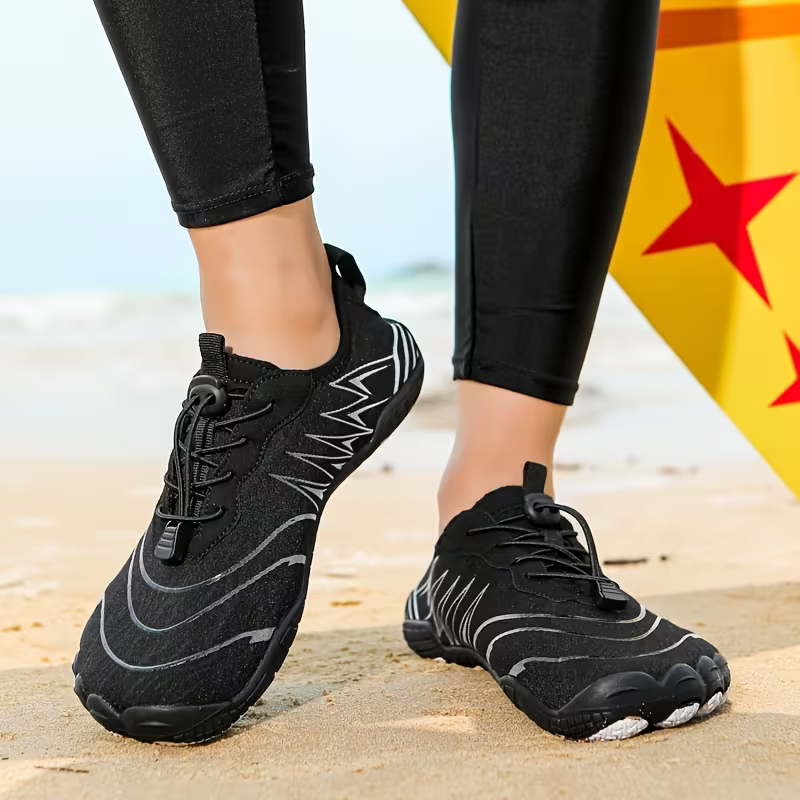 Modische Wasserschuhe – Schnelltrocknende Badeschuhe mit verstellbarem Riemen